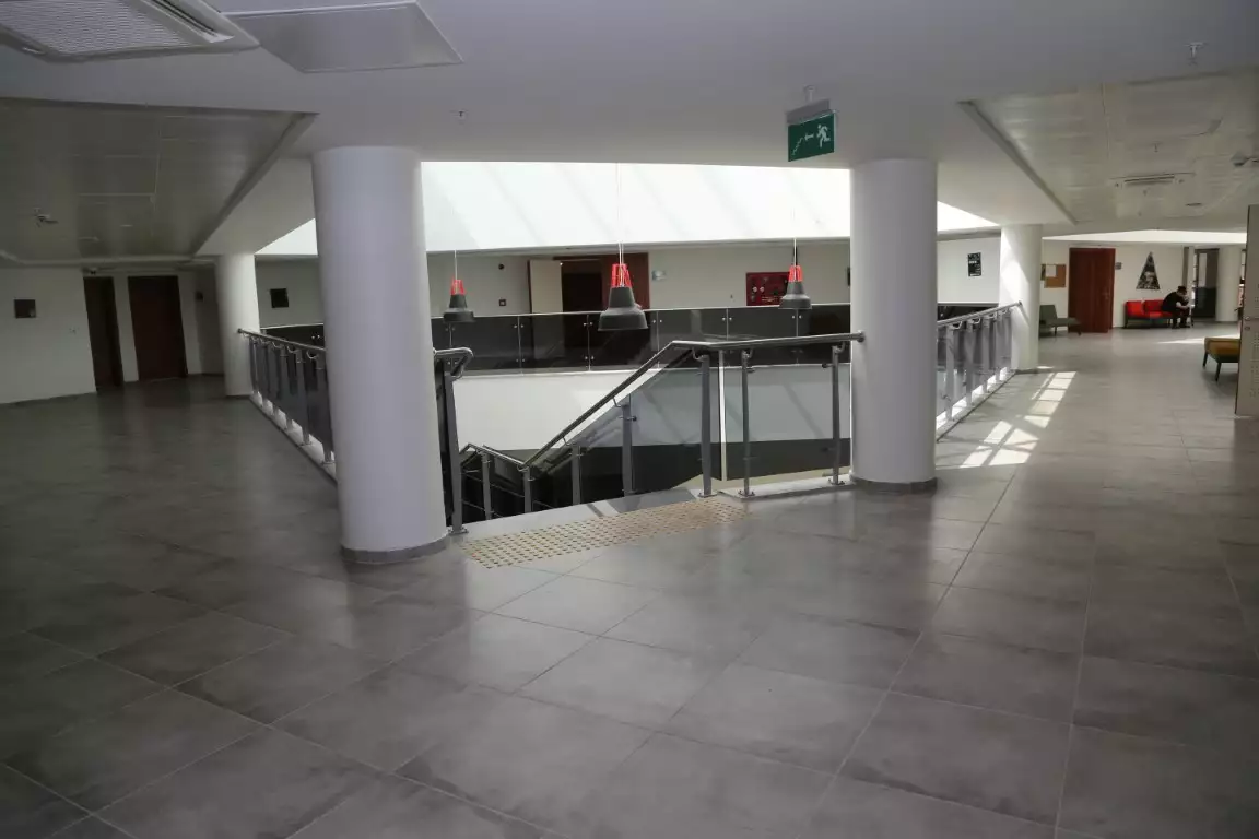 Erciyes Üniversitesi Tıp Fakültesi Merkez Derslikler Binası