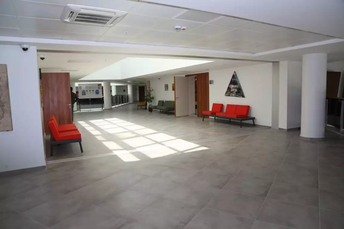 Erciyes Üniversitesi Tıp Fakültesi Merkez Derslikler Binası