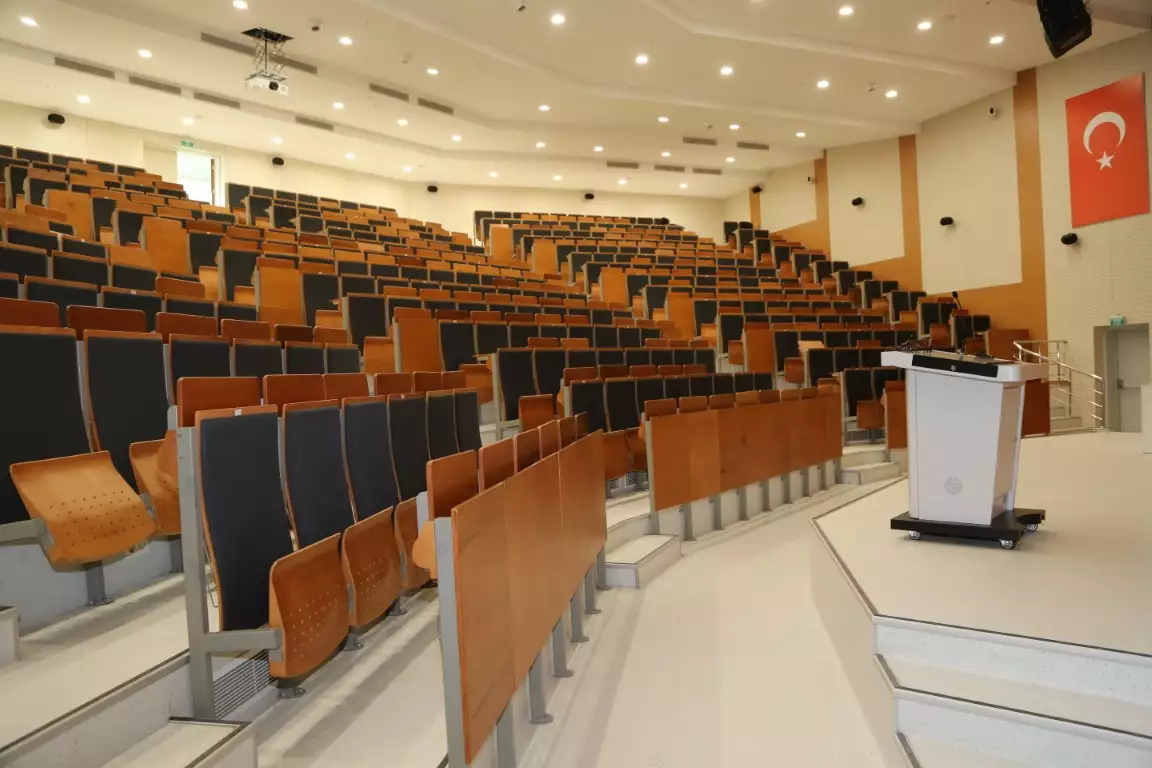 Erciyes Üniversitesi Tıp Fakültesi Merkez Derslikler Binası